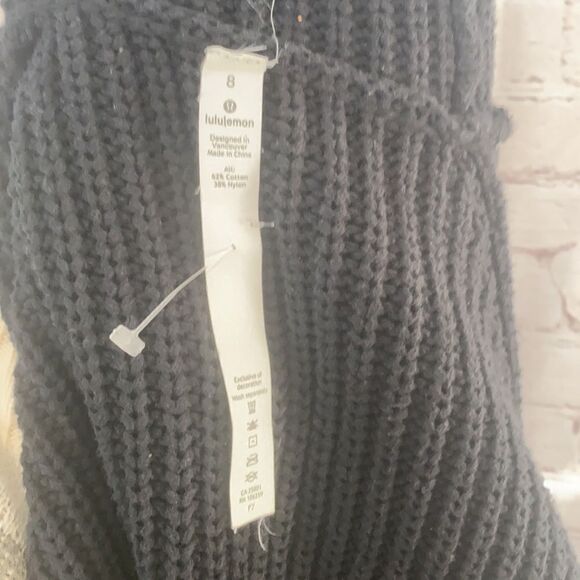 Lululemon bring the cozy turtleneck sweater - Picture 12 of 12